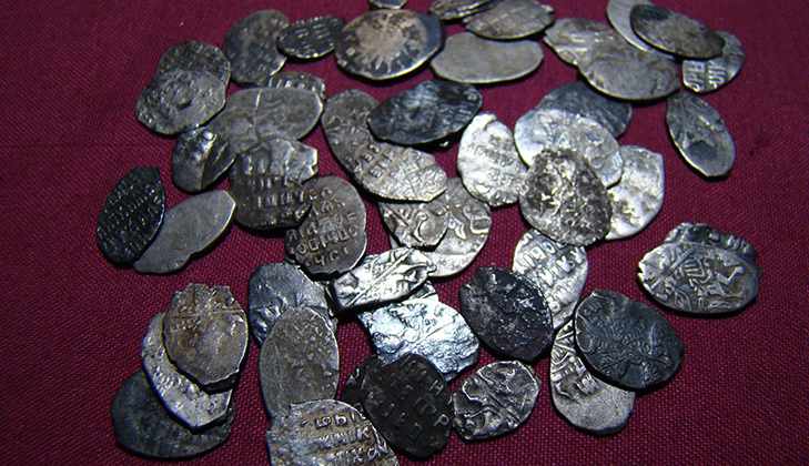Чешуйки - серебряные монеты царской России